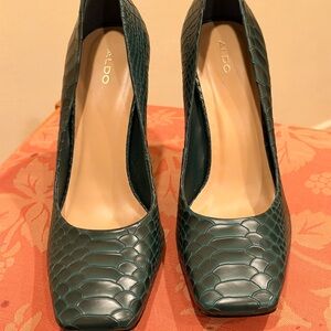 ALDO Teal Croc-Embossed Heels